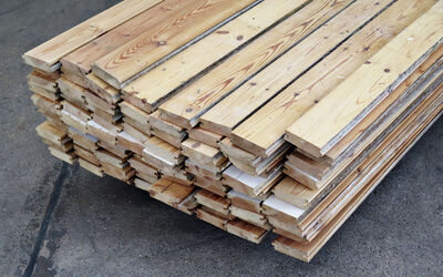 Brugte gulvbrædder i fyr, 24m2, 8,7cm