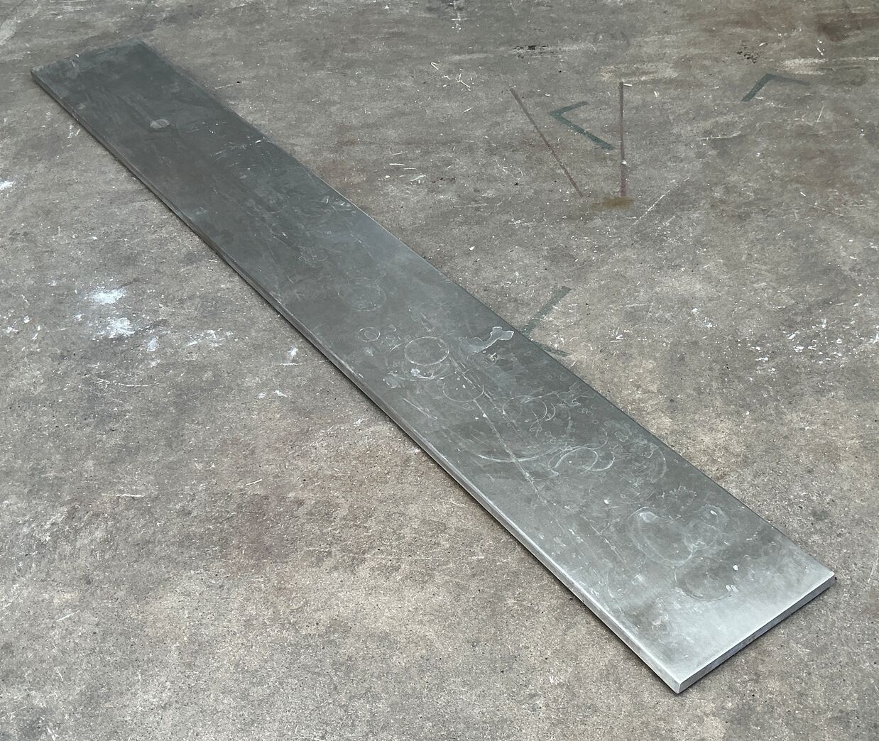 Stålplade hylder 30 x 235 cm