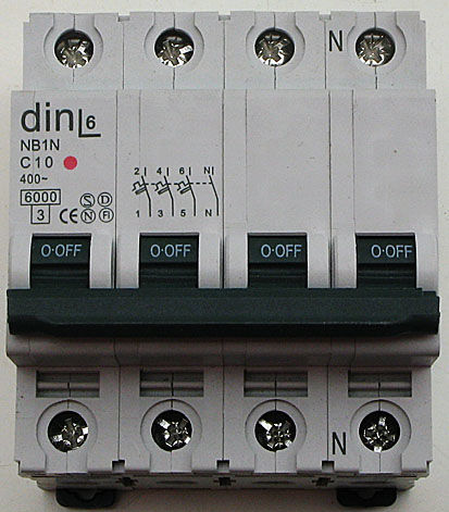 Din Line Automatsikring 4-pol 10A Din Line Automatsikring 4-pol 10A