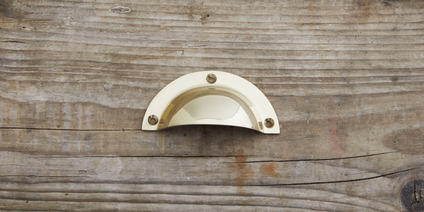 Skuffegreb i messing 87 mm