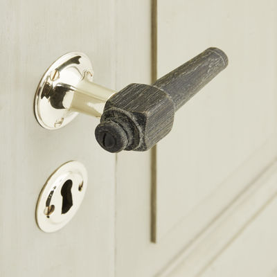 Trægreb til ny dør - spidsgreb i røget eg