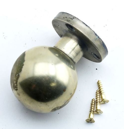 Knop i hvidbronze Knop i hvidbronze