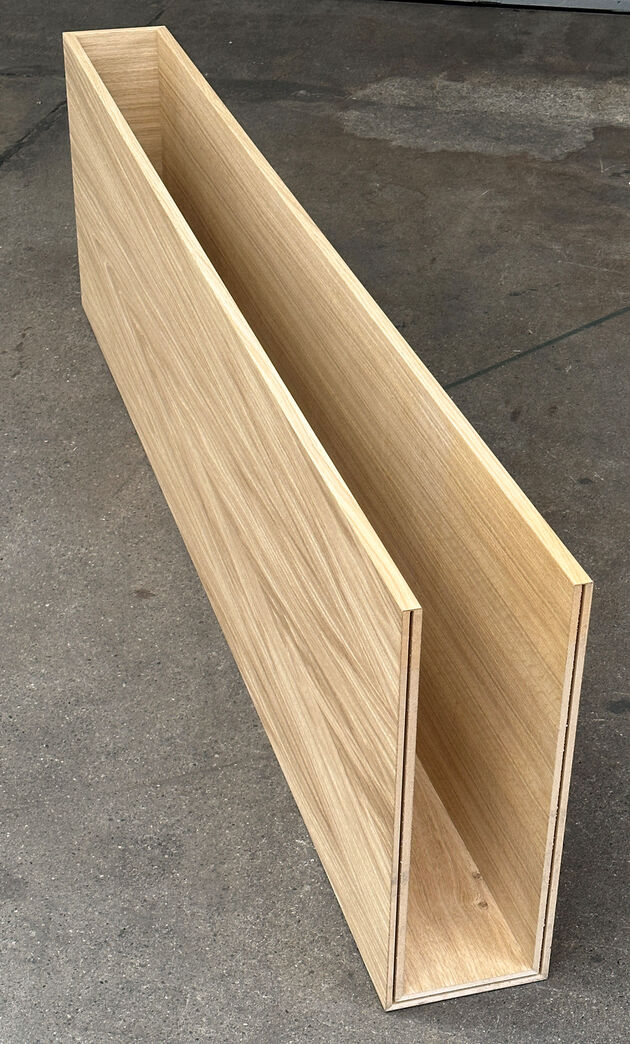 Egefineret MDF kasse 185 cm