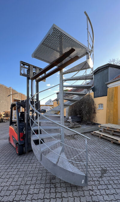 Spindeltrappe - 300 cm