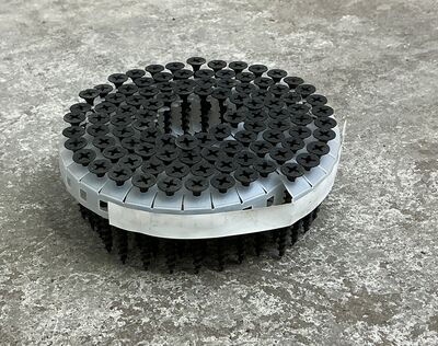 4 ks. 40mm gipsskruer - ca. 8000 stk.