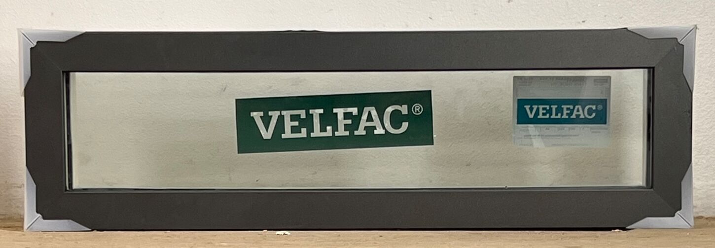 Vefac vindue i fastkarm
