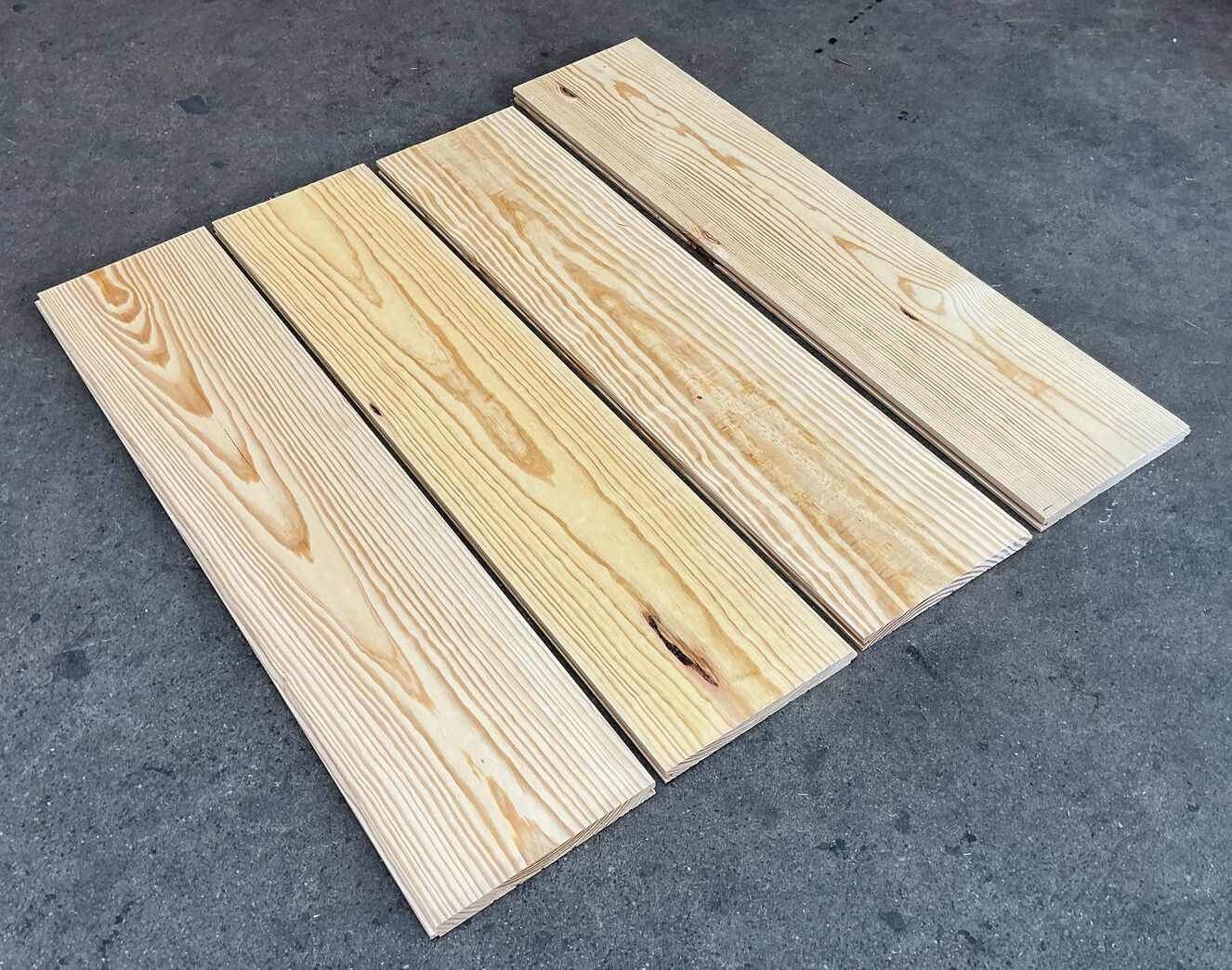 Gulvplanke i Pitch Pine - 27 cm bredde