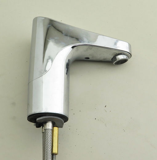 Håndvaskarmatur med sensor Håndvaskarmatur med sensor