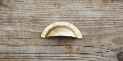 Skuffegreb i messing 90 mm