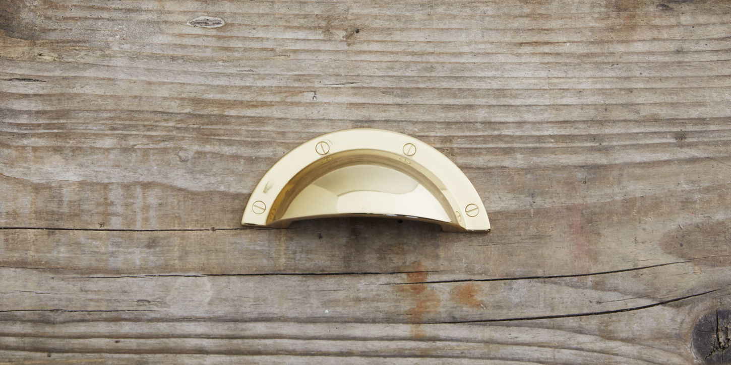 Skuffegreb i messing 90 mm