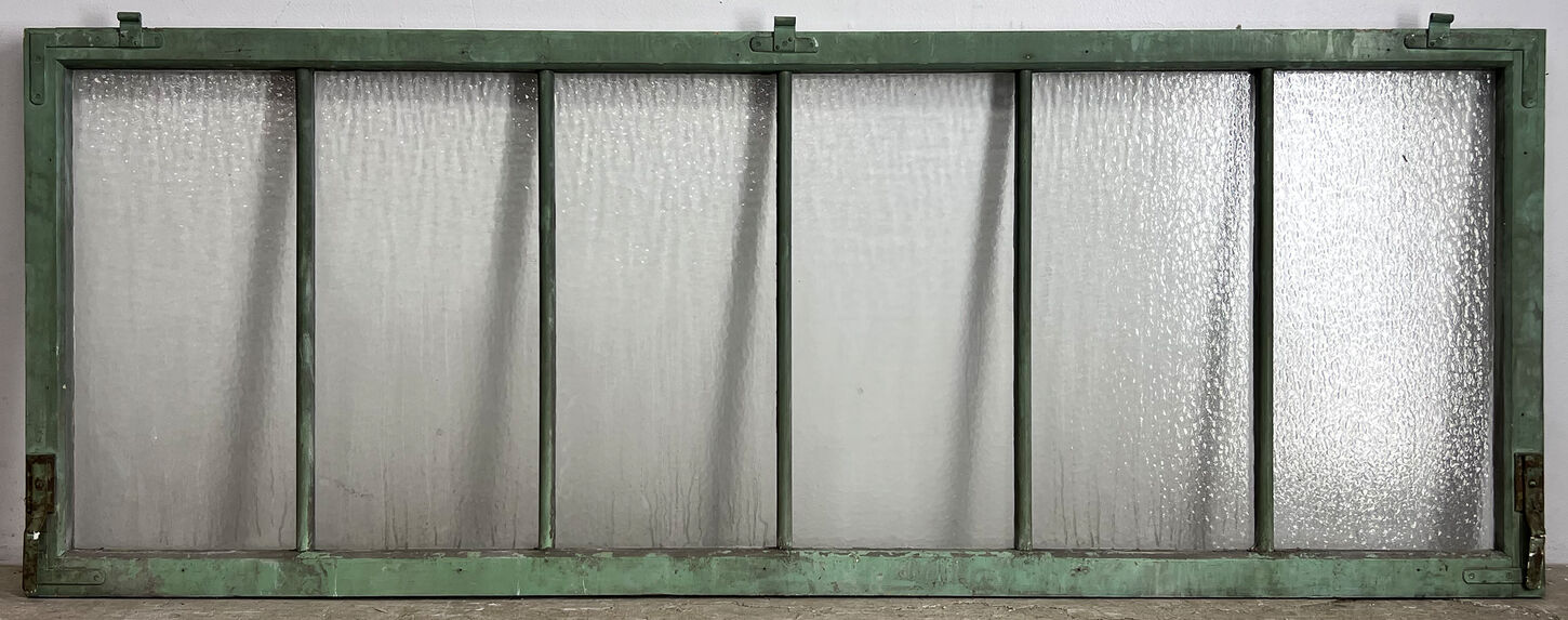 Kæmpe vinduesramme fra 