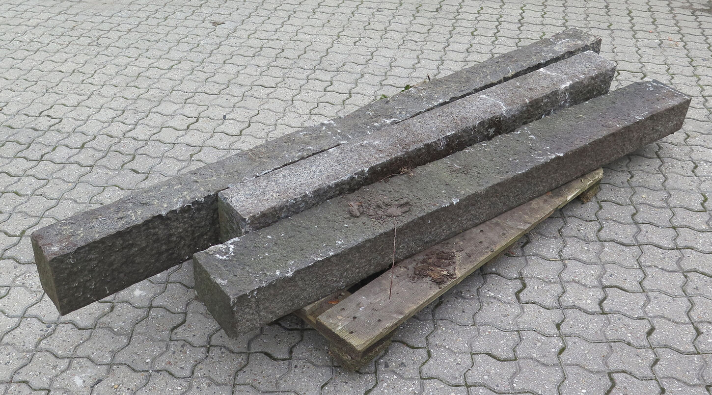 Granit - kantsten/søjler