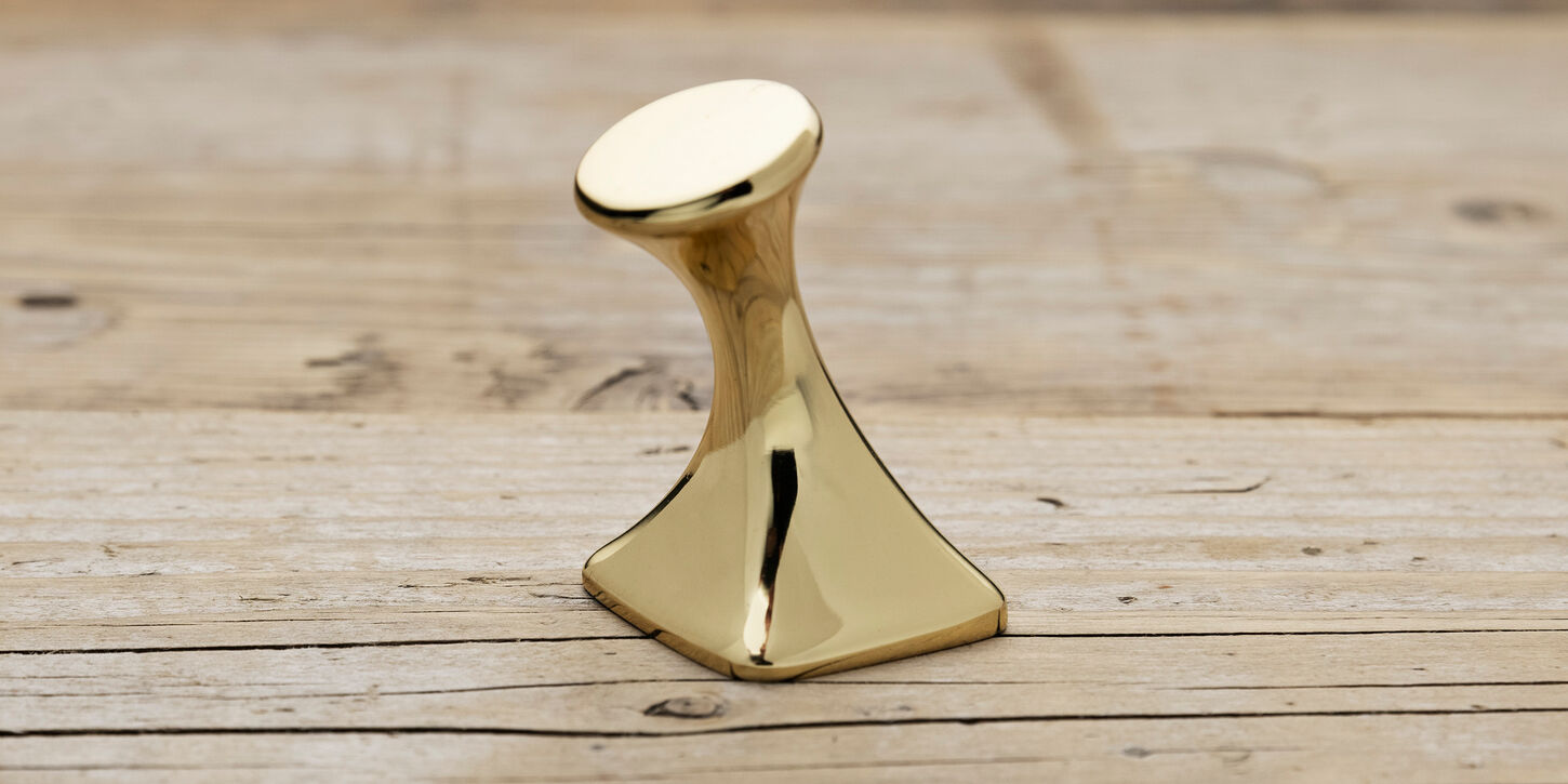 Frakkekrog i poleret messing med lak - 35 mm