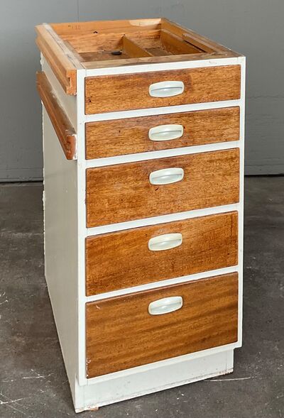 Skuffemodul med overfalsede fronter