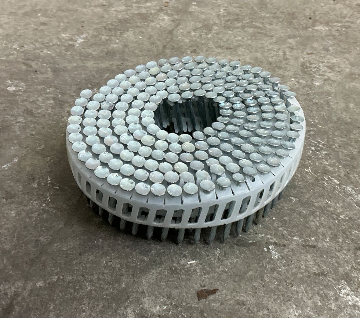 TJEP Stålsøm 38mm ca. 5750 stk.