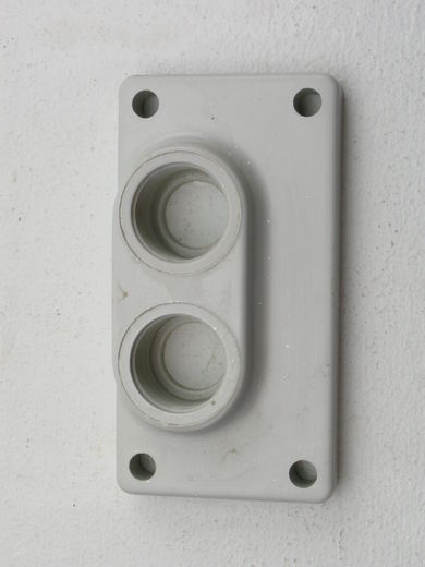 Flange m/dobbelt kabelafgang Flange m/dobbelt kabelafgang