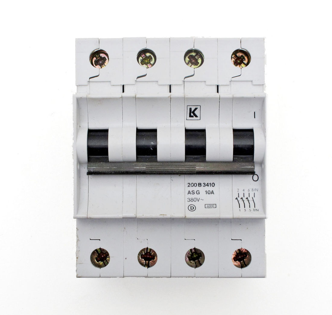 LK Automatsikring 4-pol 380V/10A LK Automatsikring 4-pol 380V/10A