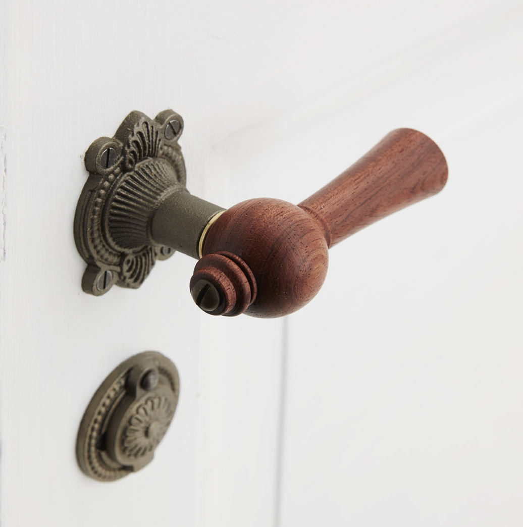 Trægreb til ny dør - Knebelgreb i bubinga