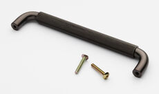 Bøjlegreb i bruneret messing med rouleteret overflade - 224mm