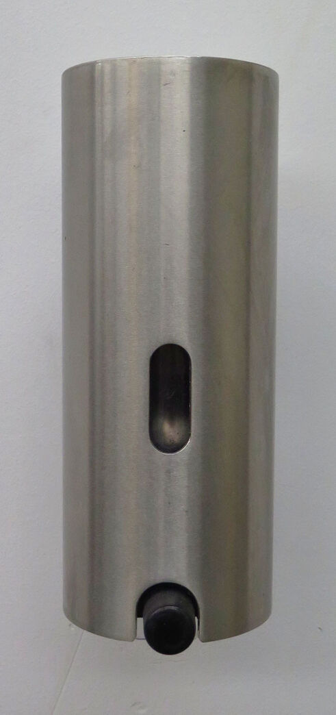 Sæbedispenser i børstet rustfrit stål fra D-Line