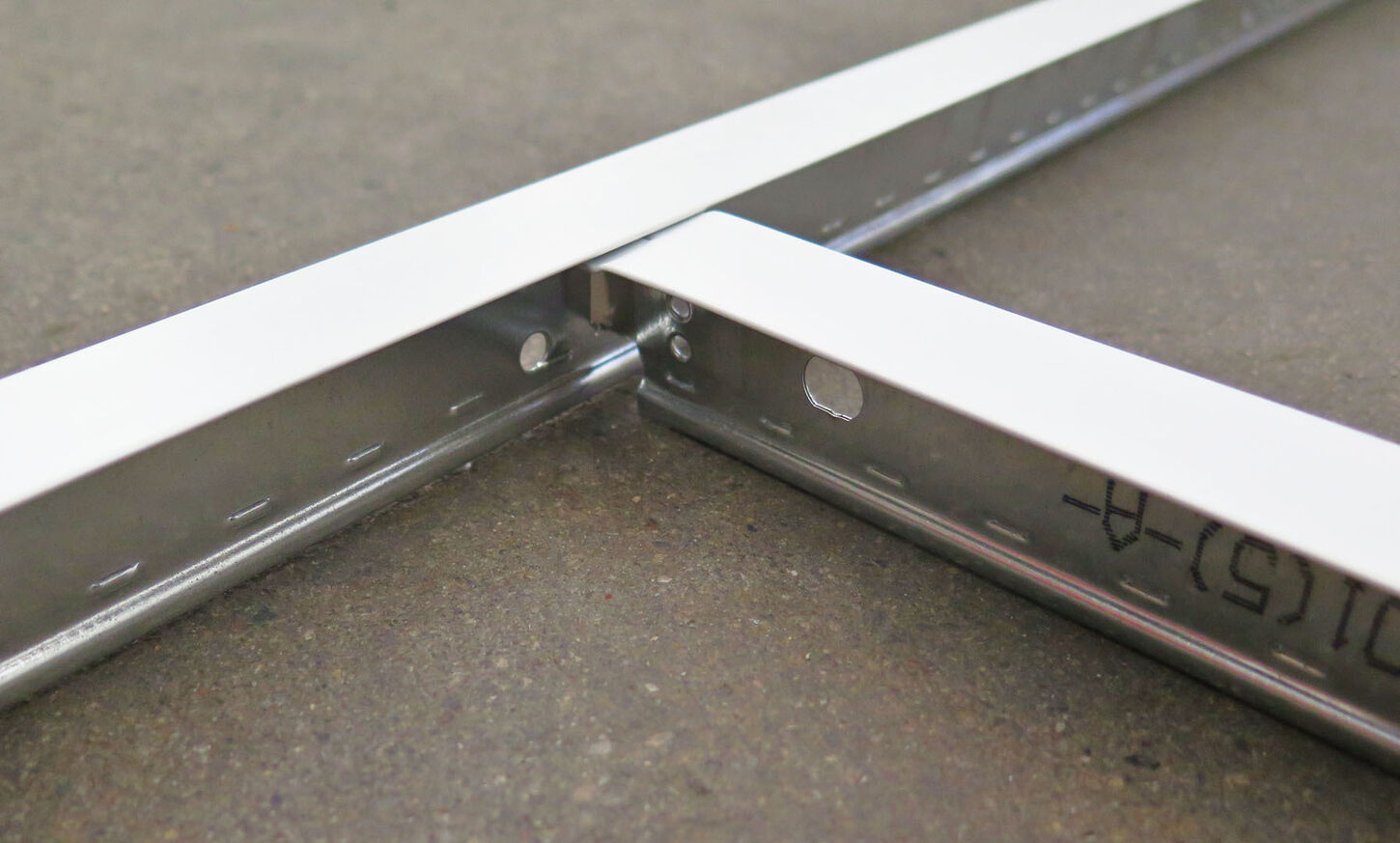 Atena Tværprofil Hvid Easy B.24/L:600mm