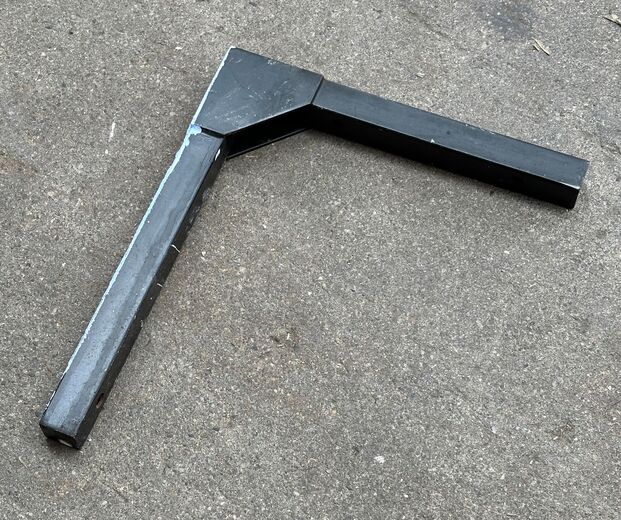 Hyldeknægt i metal 26 x 30 cm