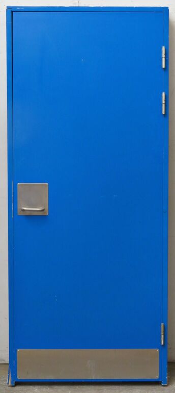 Swedoor massiv dør med greb