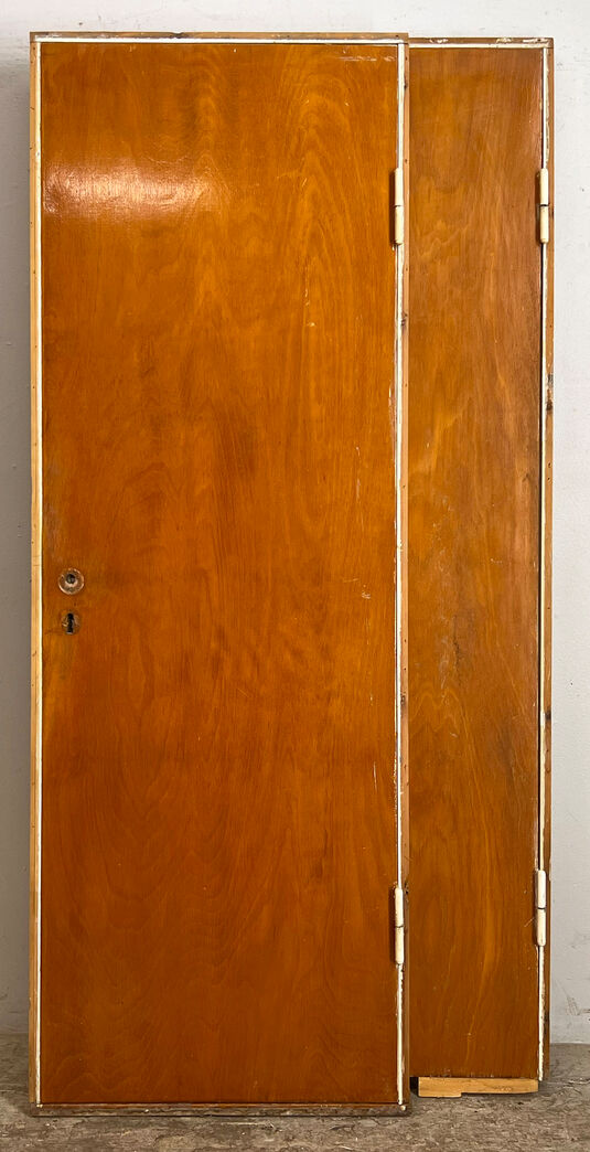 Bøgefineret dør med karm