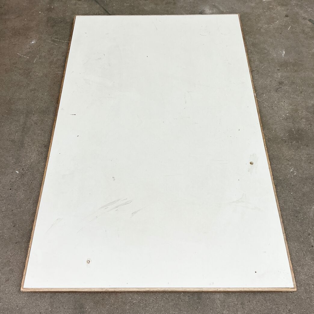 Laminatbordplade med egetræskant