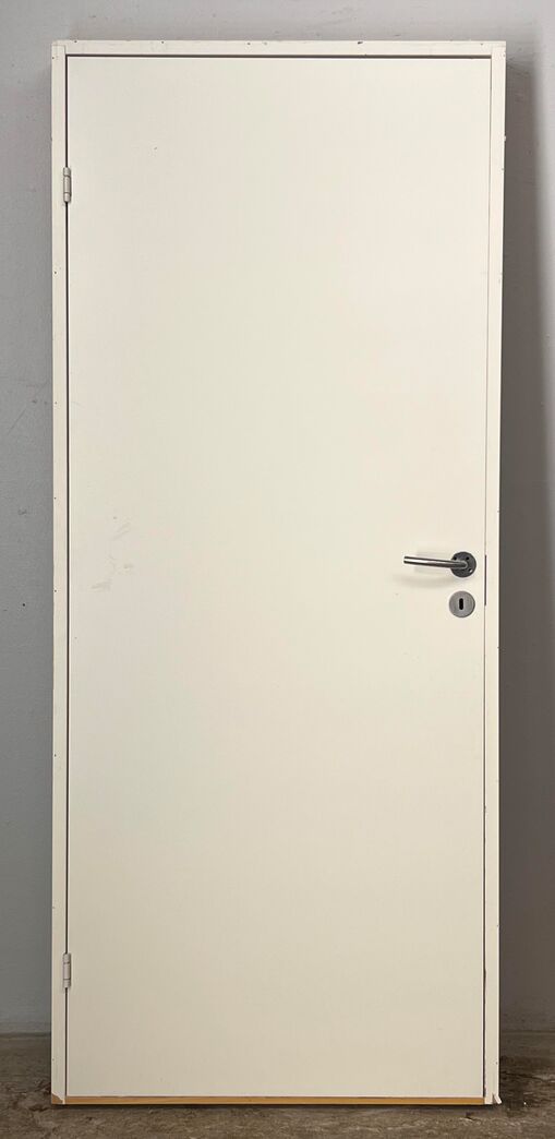 Indvendig dør med karm M9