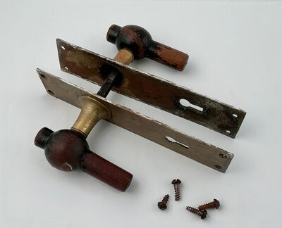 Dørgreb med langskilt