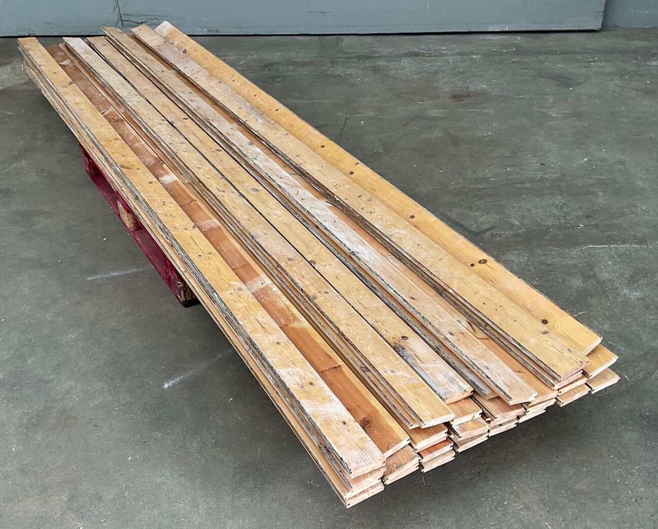 Brugte gulvbrædder i fyr, 14 m2, 8,9 cm