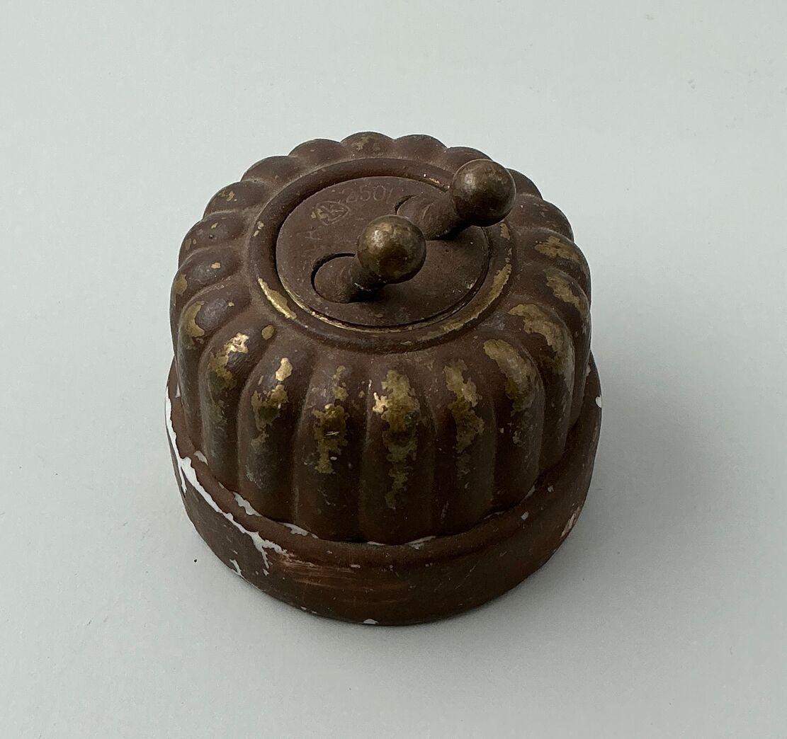 Messing krone afbryder riflet