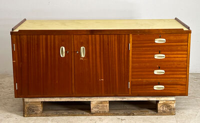 Skænk fra isbryderen 'Isbjørn' Skænk fra isbryderen 'Isbjørn'