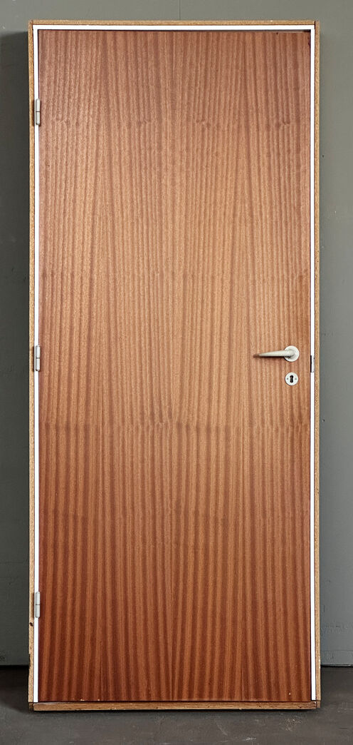 Mahognifineret M9 dør med karm vh.