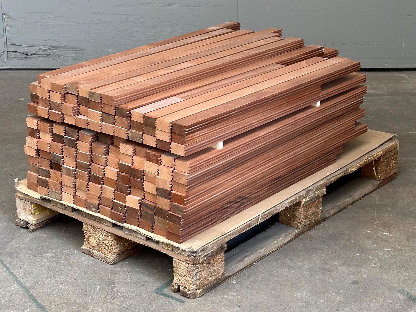 Mahogni 30x51 mm samlet parti - 116 lbm