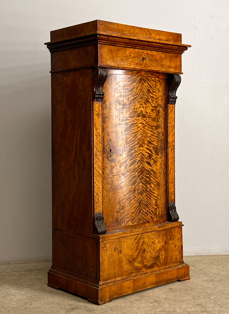 Biedermeier skab i mahogni