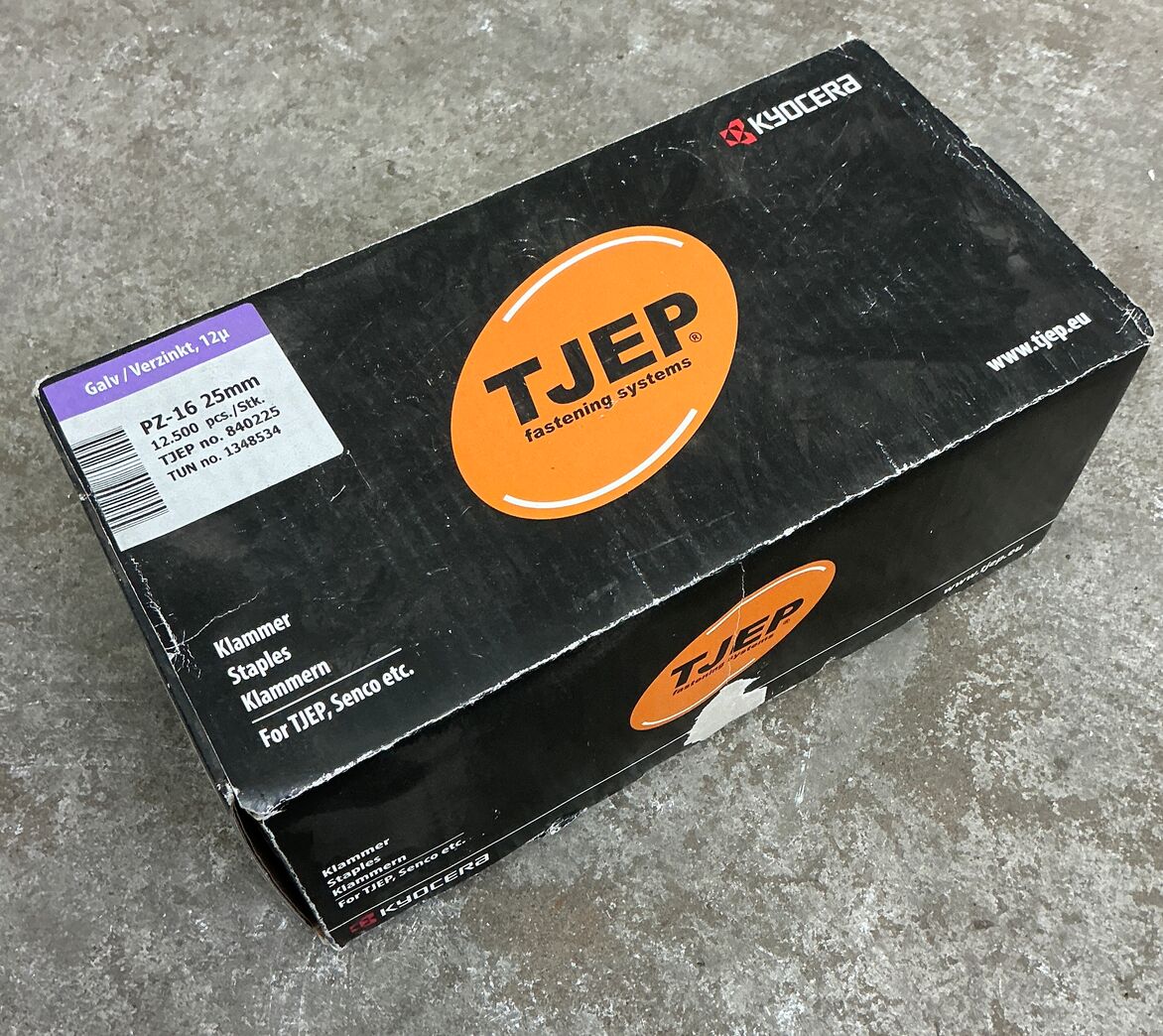 TJEP kasse med klammer - 25mm