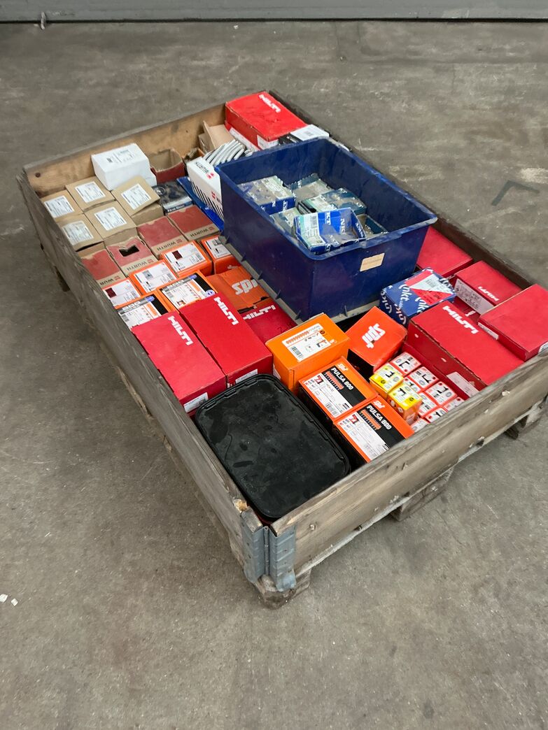 Skudsøm og selvskærende skruer