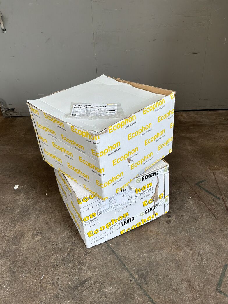 16 m2 Samlet parti Ecophon Advantage E T24 akustikloftplader 600 x 600 x 15 mm.