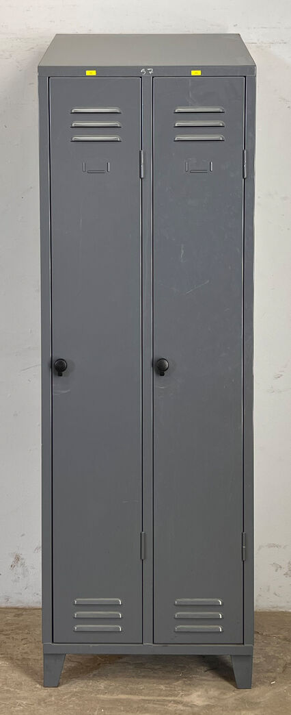 Garderobeskab / locker
