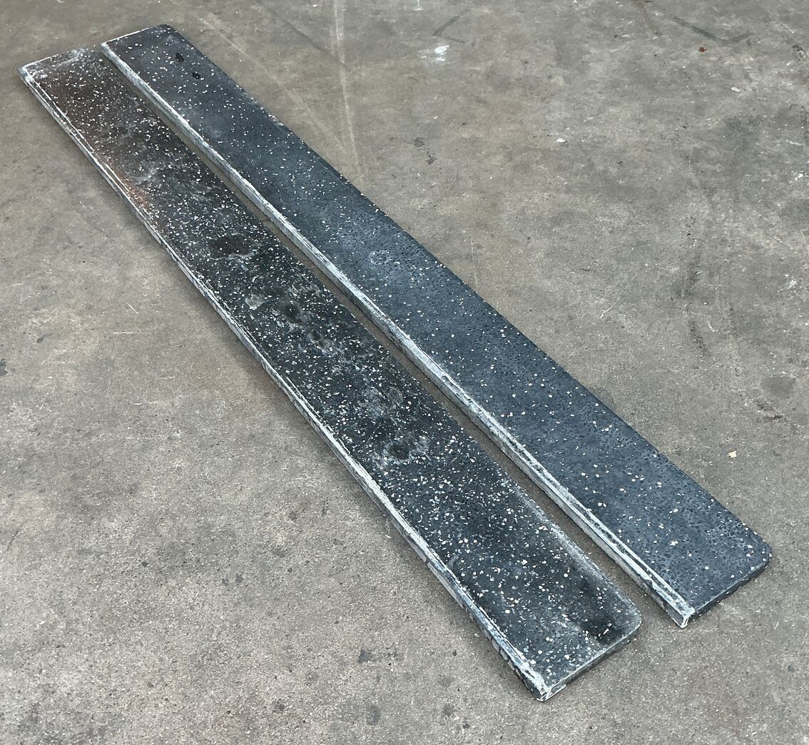 Sort terrazzo vinduesplade