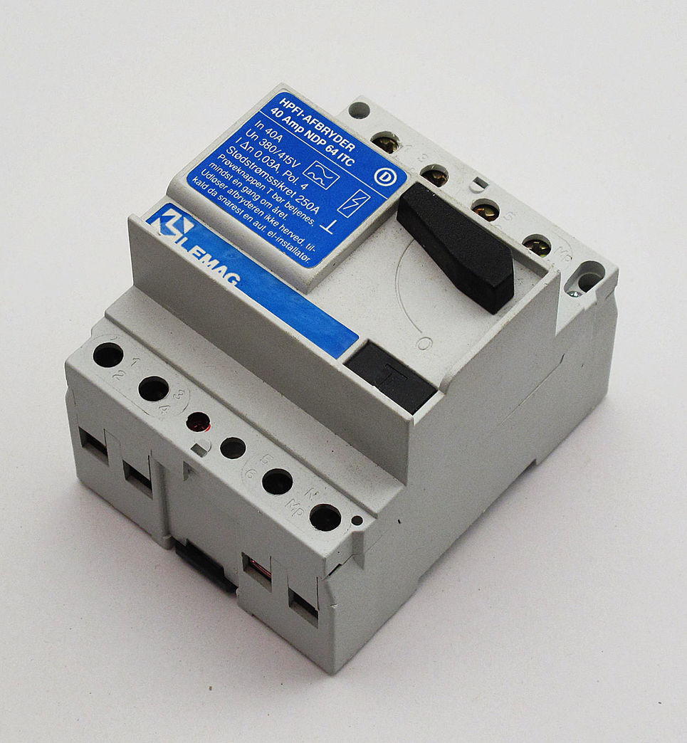 Lemag HPFI relæ 4-pol 40/0,03A