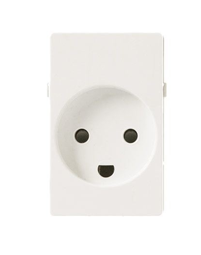 LK Fuga Stikkontakt hvid 1½ modul med jord