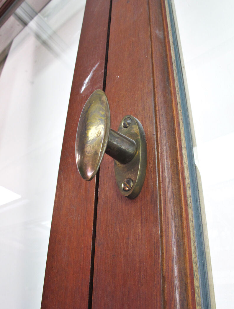 Kæmpe vindue med radiatorskjuler