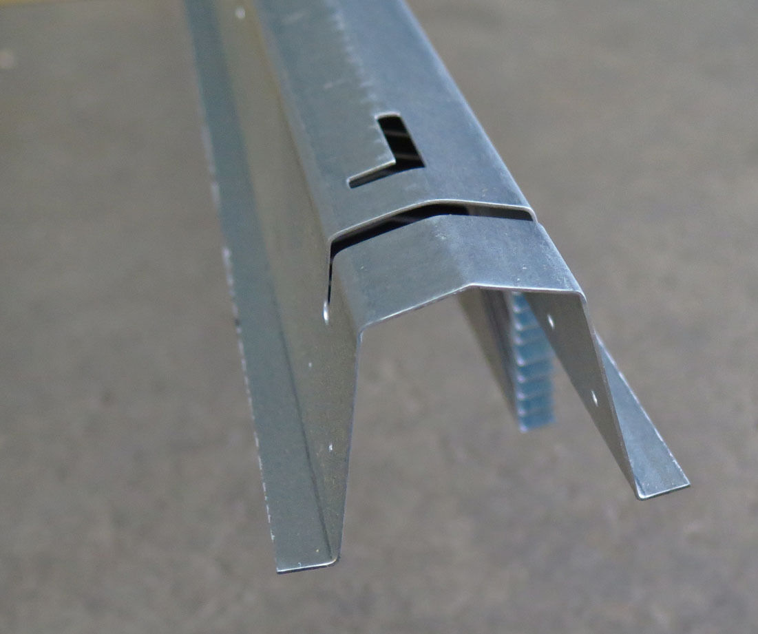 Distanceprofil 2,18 m. Tilbehør til akustikplader,