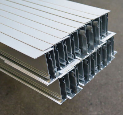 Aflastningsprofil 59 cm. Tilbehør til akustikplader