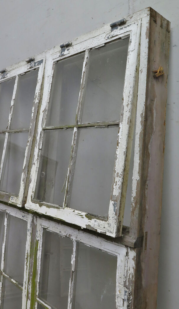 Sprossevindue med kittet enkeltlagsglas