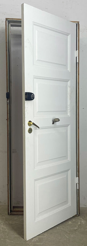 Fyldningsdør med karm