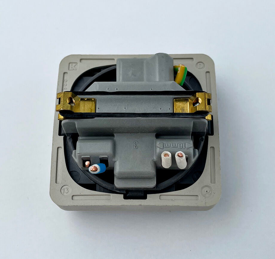 LK stikkontakt Fuga lysegrå 1 modul med jord - dyb model